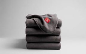 Emirates blankets