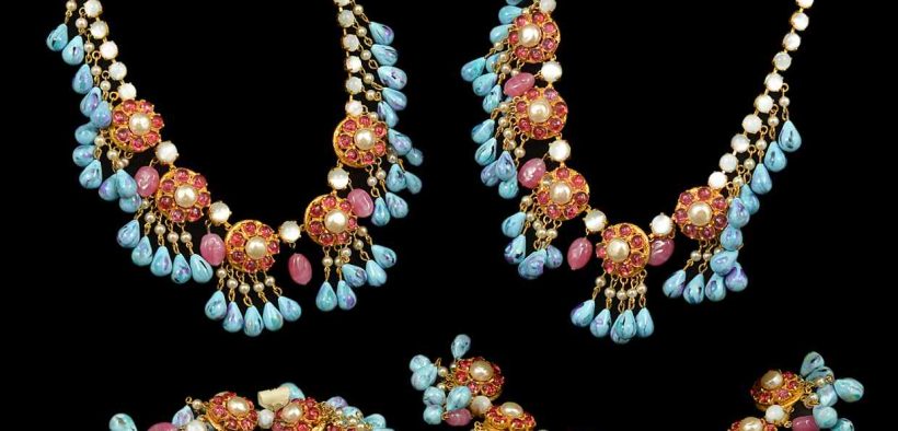 Pink and pearl cluster and poured turquoise glass bead drop necklaces and matching bracelets, estimate £100-£200